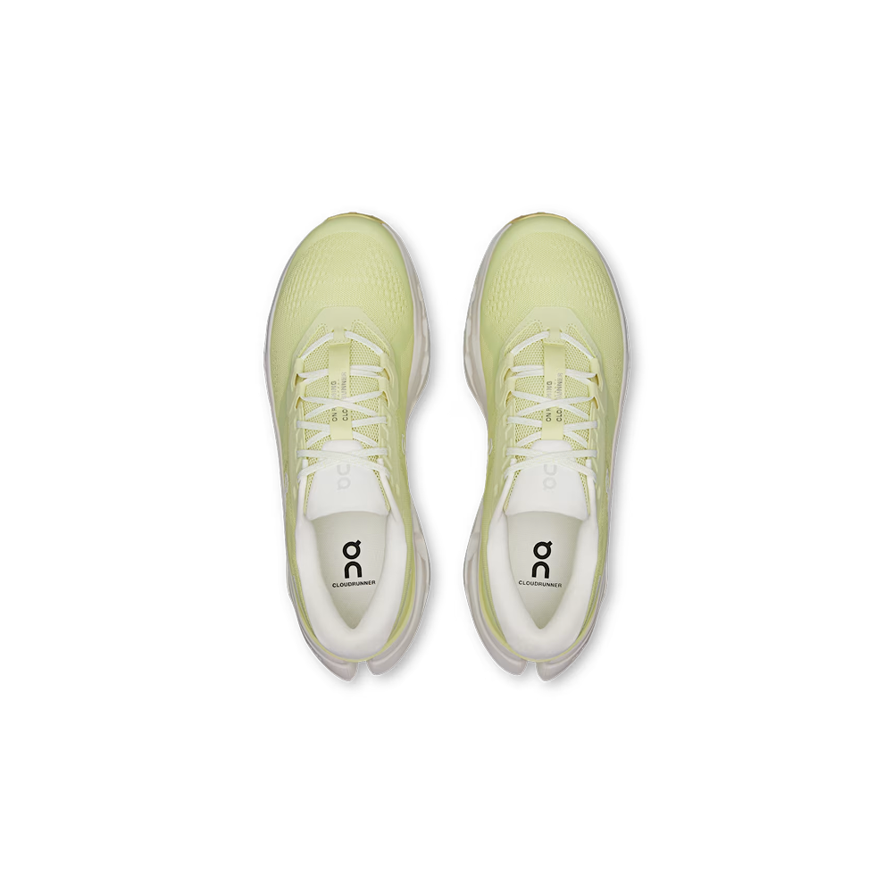 On - Women's Cloudrunner 3