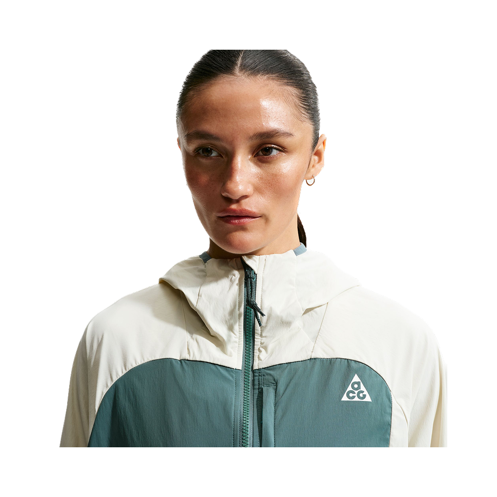 Nike - Women's AGC 'Five Towers' Jacket