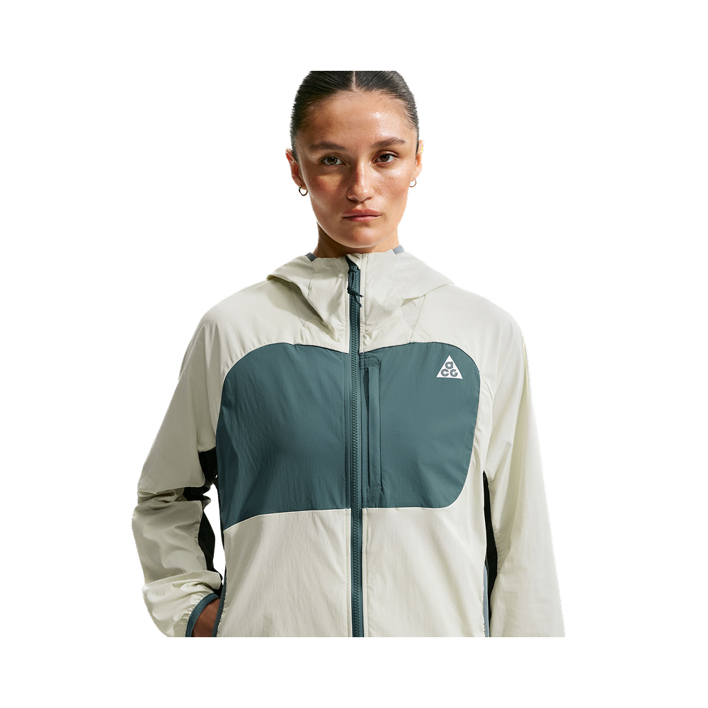 Nike - Women's AGC 'Five Towers' Jacket
