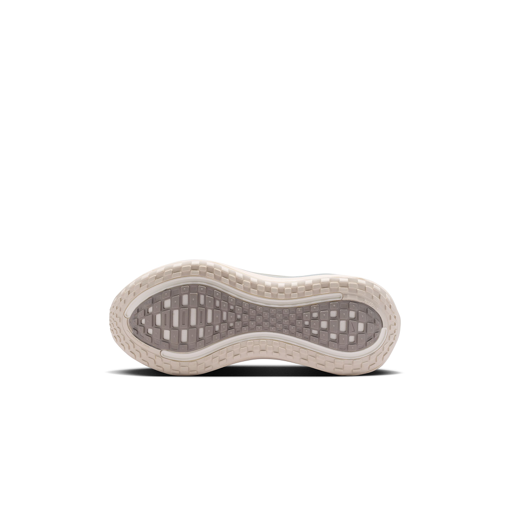 Nike - Women's Vomero Plus SE