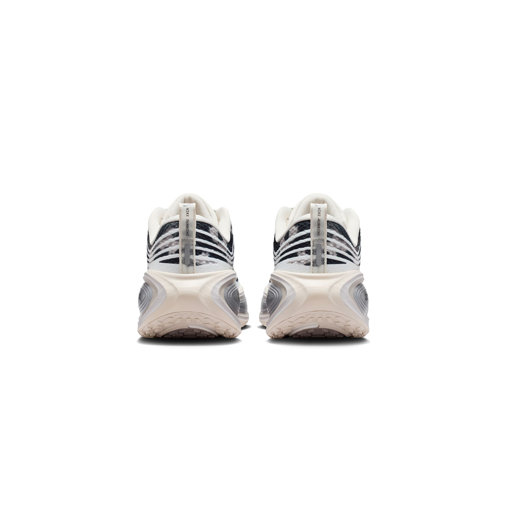 Nike - Women's Vomero Plus SE