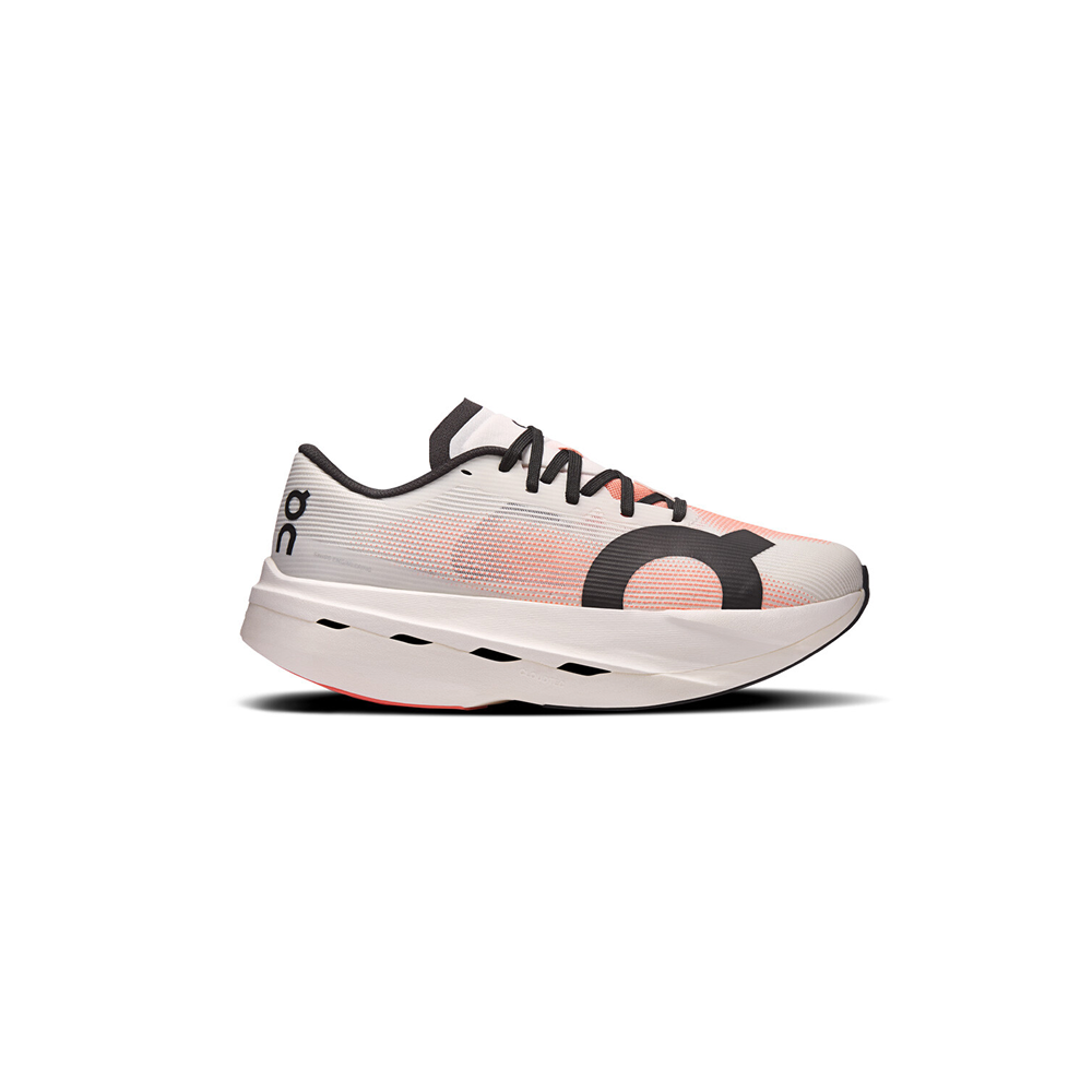 On - Women’s Cloudboom Volt